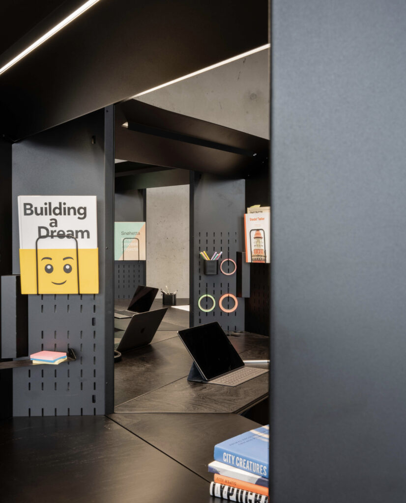 SCOPE-micro-architecture-furniture-system-transformation-wall